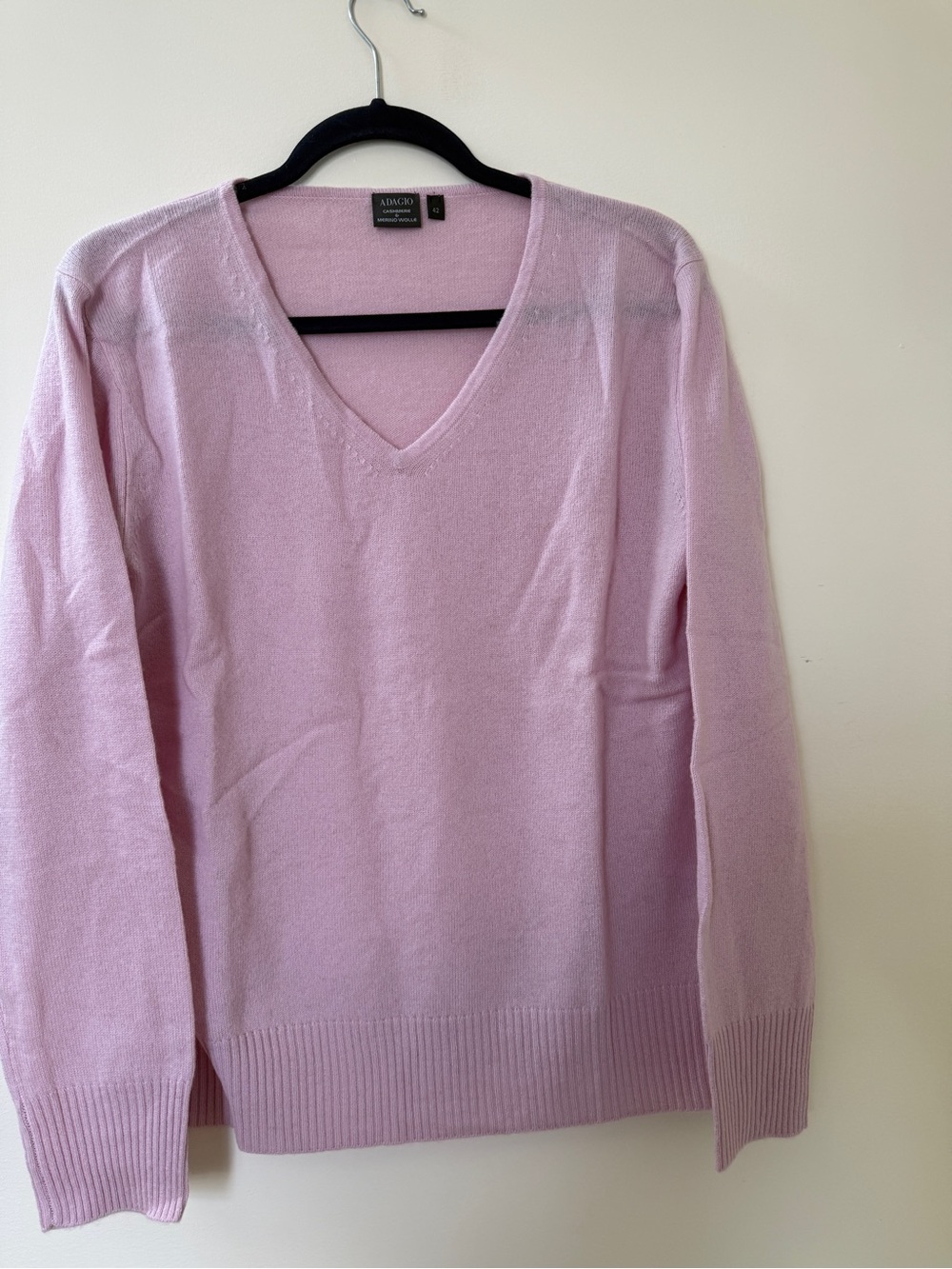 Adagio 100% Cashmere V-Neck Sweater Size 44 Pink Lavender